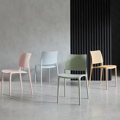 satın al Modern Ev Mobilyaları İçin Renkli PP Plastik Malzemelerle Yüklenebilir Açık Yemek Sandalyesi W41.5*L55*H79 *SH45.5cm Çevrimiçi üretim
