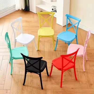 Küçük Çocuk Plastik Sandalye Yükleme Siyah Kırmızı Çocuk Plastik Sandalye