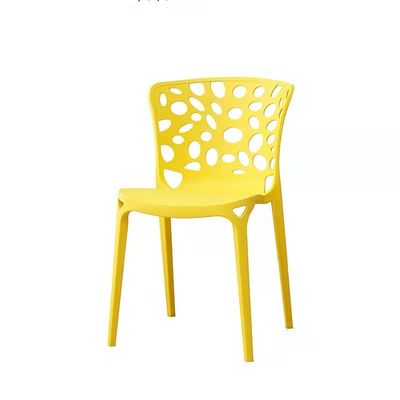 Yükleme kapasitesi 840pcs/40HQ OEM renkleri ile tam PP Plastik Restoran Yemek Sandalyeleri
